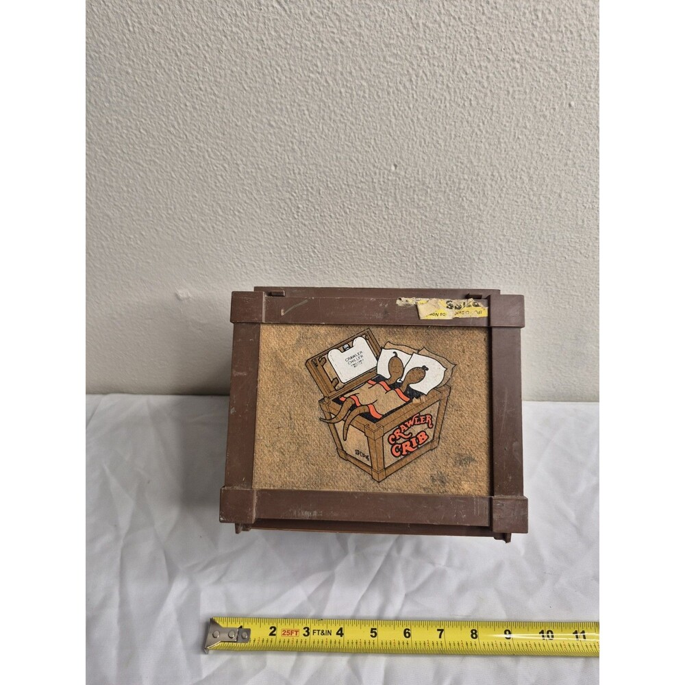 Vintage Crawler Crib Worm Box Live Bait Carrier Fishing Tackle Nightcrawler...